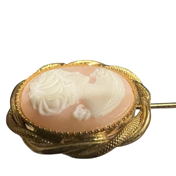 Vintage Carved Cameo Stick Pin Pink and white - Picture 5 of 5